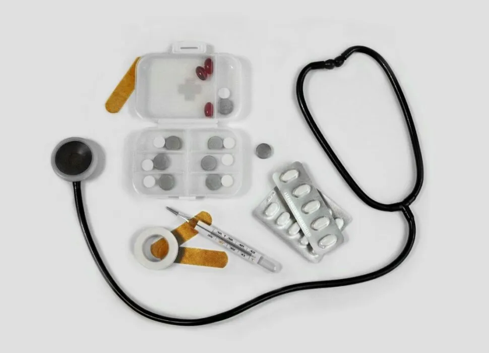 Pharmacie de voyage : les 7 indispensables à emporter