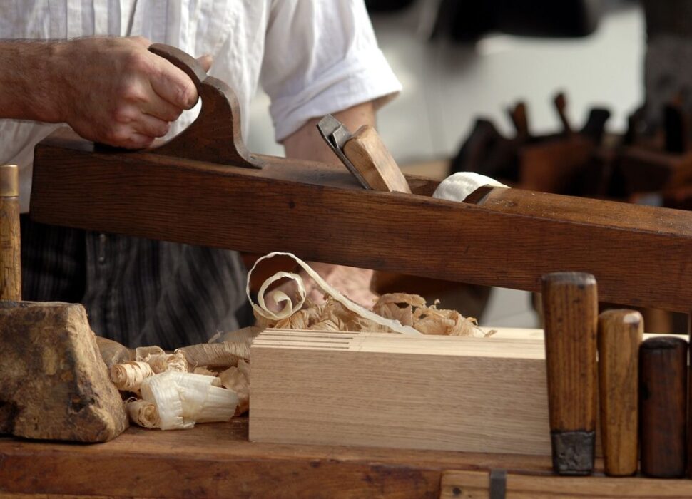 Découverte_de_l_ébénisterie_:_top_5_des_projets_DIY_à_réaliser_ Découverte_de_l_ébénisterie_:_top_5_des_projets_DIY_à_réaliser_