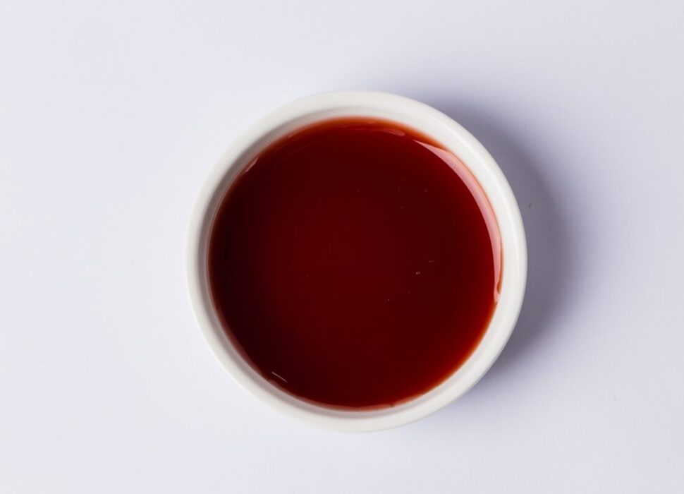 Recette_secrète_pour_les_femmes_modernes_:_sirop_de_fraise_à_partir_de_queues