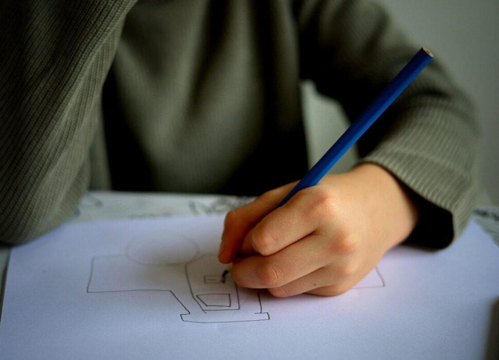 Dessin_manga_facile_:_comment_donner_vie_à_des_personnages_féminins_inoubliables_?